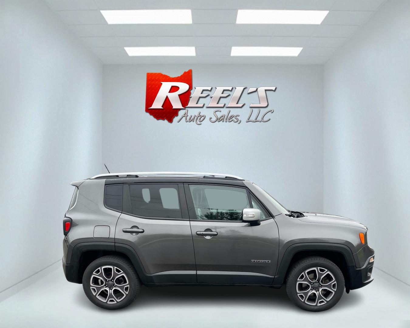 2016 Gray /Black Jeep Renegade Limited 4WD (ZACCJBDT1GP) with an 2.4L I4 DOHC 16V engine, 9A transmission, located at 11115 Chardon Rd. , Chardon, OH, 44024, (440) 214-9705, 41.580246, -81.241943 - Photo#4